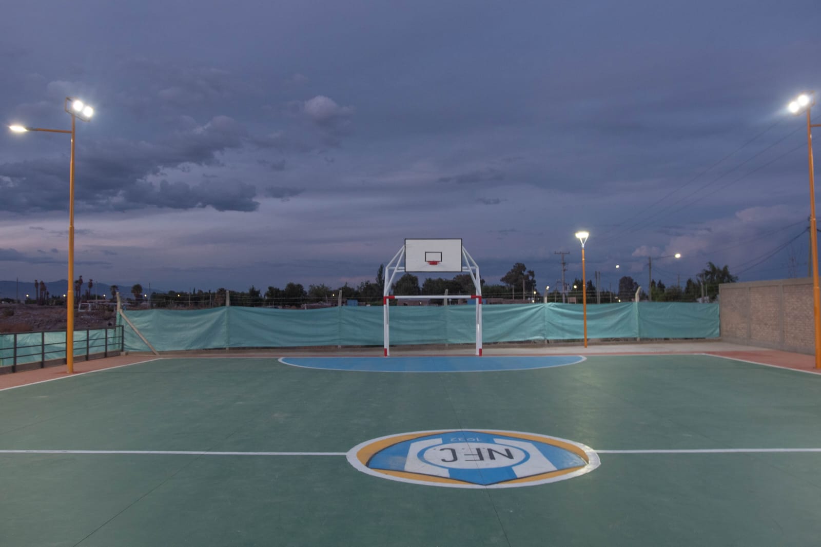 Santa Lucía inauguró un nuevo polideportivo en el Club Nacional y entregó equipamiento deportivo