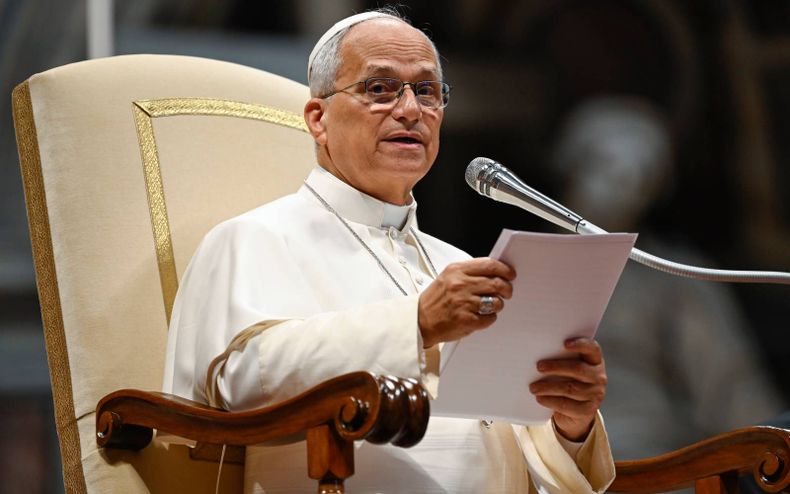 «Nos vemos en Argentina», el mensaje del papa León XIV al arzobispo de San Juan previo a su operación